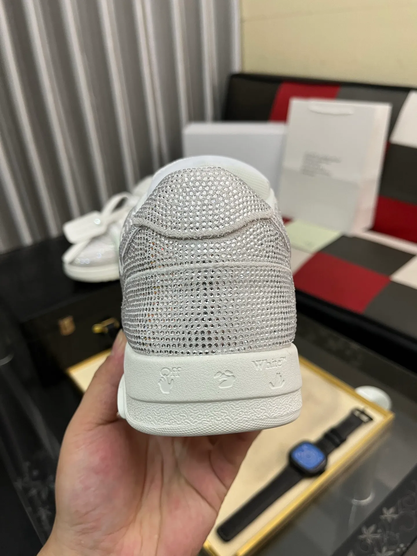 Men's shoes 💰700⌚️⌚️ OFF-White C/O VirGil Abloh fashionable and versatile casual shoes. Exclusive first release of the new model. Made of environmentally friendly cowhide leather and mesh upper material. The insole is embedded with foam cushioning EVA material. The correct midsole is equipped with EVA lightweight cushioning. External tooth nail rubber outsole. The correct accessories are customized simultaneously. Women's model: 35-40 Men's model: 39-45